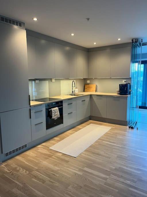 City Center 7Th Floor Apartement With Beautiful View Тромсьо Екстериор снимка