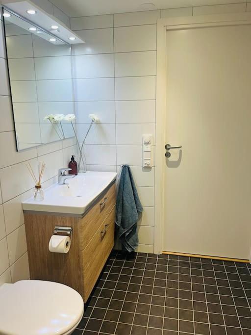 City Center 7Th Floor Apartement With Beautiful View Тромсьо Екстериор снимка